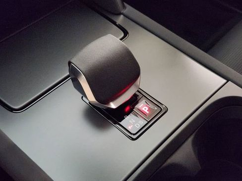 New 2025 Land Rover Discovery Sport S AWD/4WD image 18