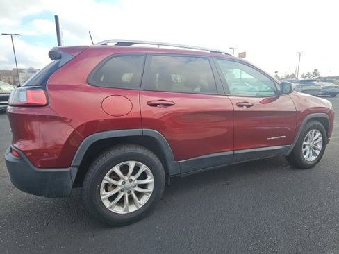 Used 2020 Jeep Cherokee Latitude w/ Cold Weather Group image 5