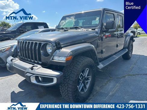 Used 2023 Jeep Gladiator Sport AWD/4WD image 1