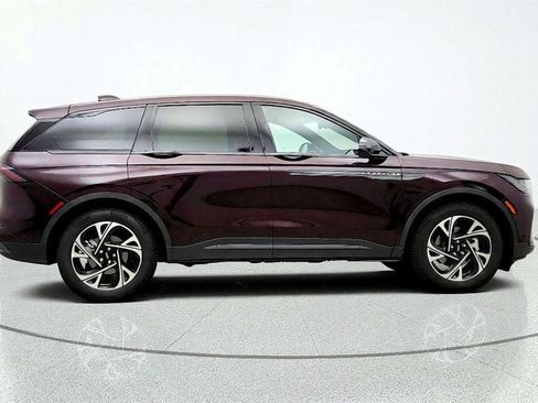 Used 2024 Lincoln Nautilus Premier w/ Equipment Group 102A AWD/4WD image 4