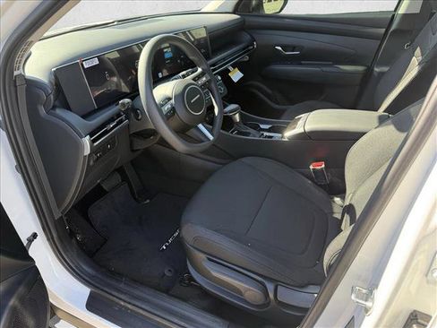 New 2026 Hyundai Tucson SE image 3