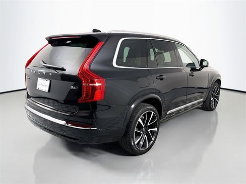 Used 2023 Volvo XC90 B6 Plus w/ Protection Package Premier image 9