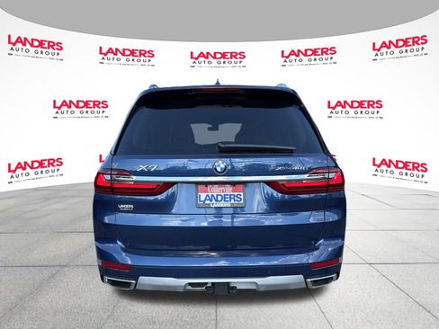 Used 2022 BMW X7 xDrive40i w/ Premium Package AWD/4WD image 4