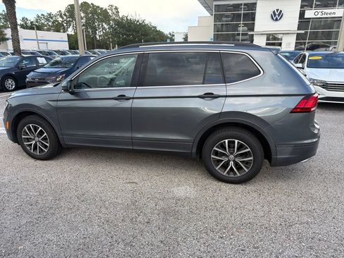 Used 2019 Volkswagen Tiguan SE w/ Panoramic Sunroof Package FWD image 6