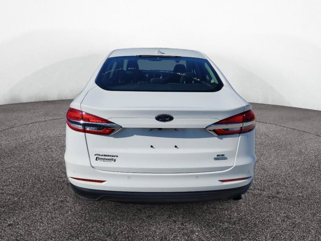 Used 2020 Ford Fusion SE FWD image 6