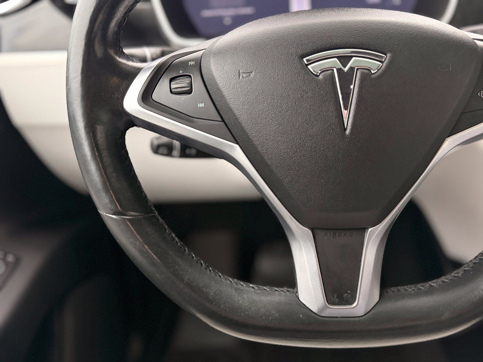 Used 2018 Tesla Model X 75D AWD/4WD image 26