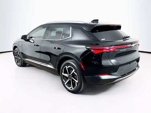 Used 2025 Chevrolet Equinox EV LT w/ Convenience Package image 4