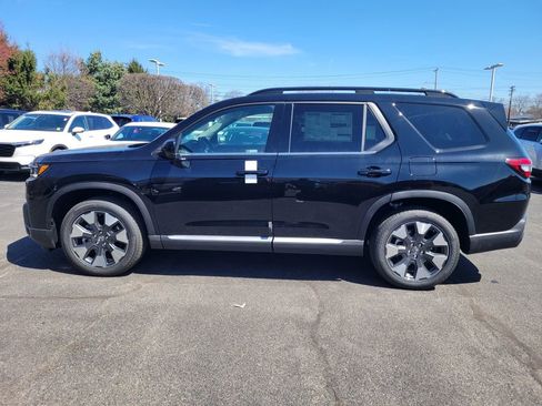 New 2026 Honda Pilot Touring image 9