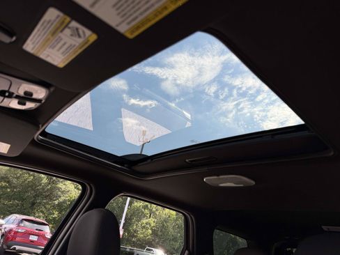 Used 2011 Ford Escape XLT w/ 202A Rapid Spec Order Code FWD image 20