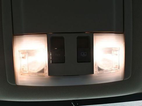 Used 2013 Ford Edge Limited image 30