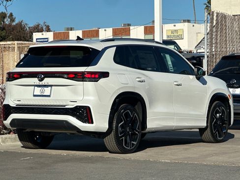 New 2026 Volkswagen Tiguan SEL R-Line AWD/4WD image 5