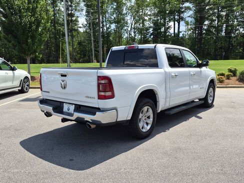 Used 2022 RAM 1500 Laramie AWD/4WD image 3