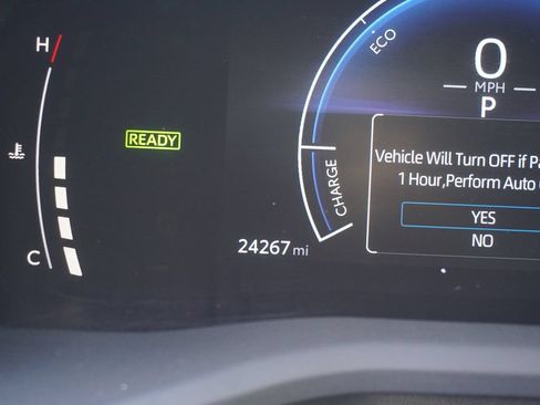 Used 2025 Toyota Camry LE FWD image 9