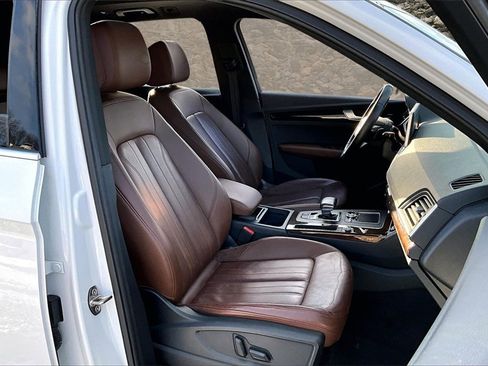 Used 2018 Audi Q5 2.0T Premium Plus w/ Premium Plus Package image 7