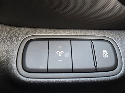 Certified 2023 Hyundai Venue SEL w/ Cargo Package image 27