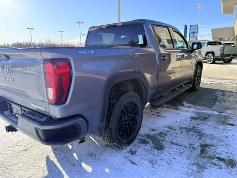 Used 2021 GMC Sierra 1500 Elevation w/ LPO, Elevation Black Package image 2
