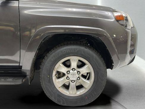 Used 2019 Toyota 4Runner SR5 Premium image 34