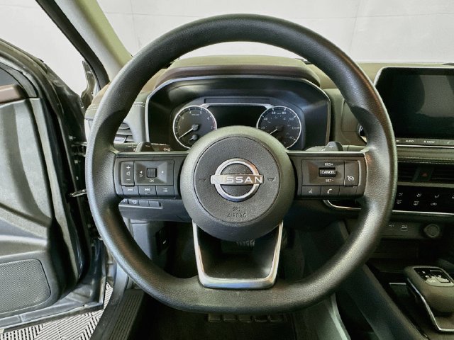 Used 2023 Nissan Rogue S FWD image 13