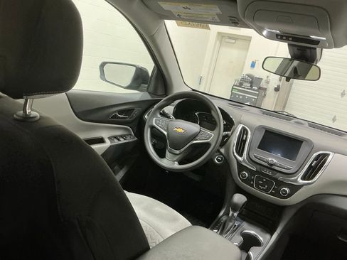Used 2023 Chevrolet Equinox LT FWD image 16