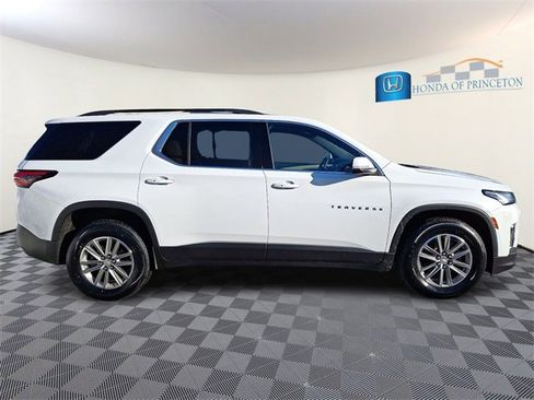 Used 2023 Chevrolet Traverse LT image 7