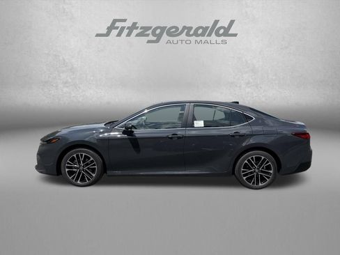 Used 2026 Toyota Camry XLE w/ Premium Plus Package AWD/4WD image 4
