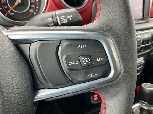 Used 2023 Jeep Gladiator Rubicon w/ Cold Weather Group AWD/4WD image 15