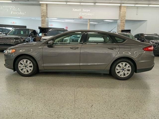Used 2014 Ford Fusion S FWD image 9