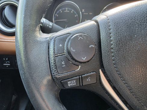 Used 2018 Toyota RAV4 Limited w/ Advanced Technology Package FWD image 27