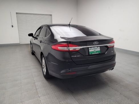 Used 2017 Ford Fusion SE w/ Fusion SE Technology Package FWD image 6