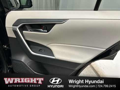 Used 2021 Toyota RAV4 XLE image 15