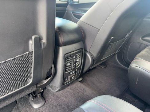 Used 2022 Dodge Durango R/T w/ Blacktop Package AWD/4WD image 23