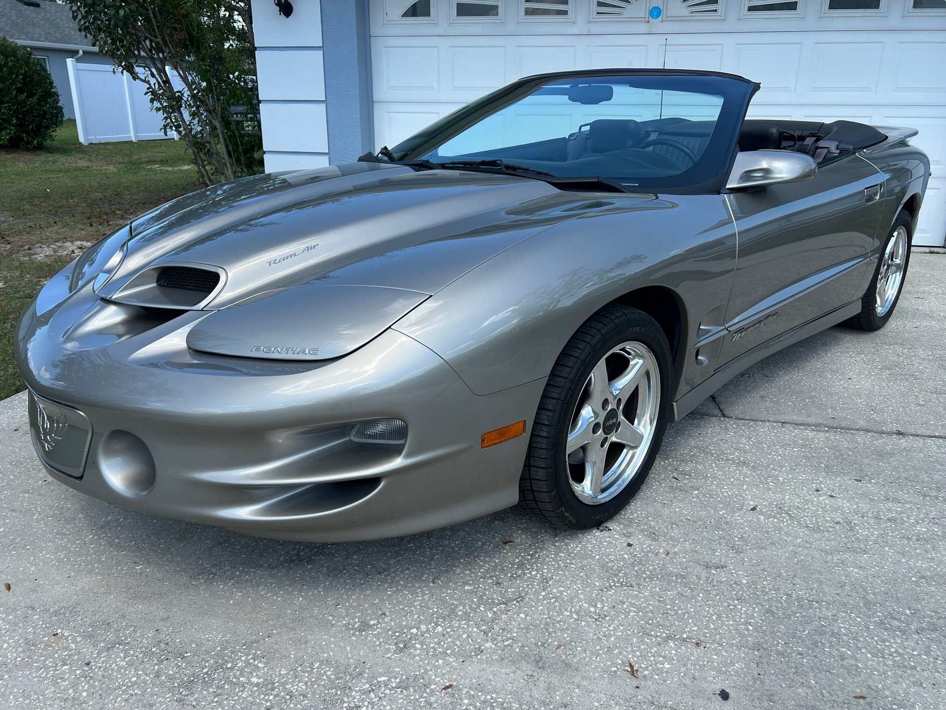 Used 2000 Pontiac Firebird Trans Am RWD image 6