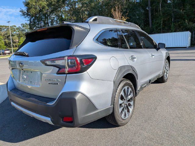 Used 2023 Subaru Outback Touring AWD/4WD image 6