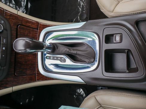 Used 2013 Buick Regal Premium FWD image 17