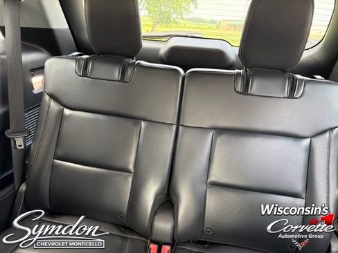 Used 2022 Ford Explorer XLT w/ Equipment Group 202A AWD/4WD image 18