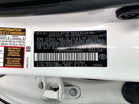 Used 2020 Toyota Avalon Limited image 34