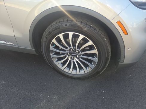 Used 2021 Lincoln Aviator Reserve w/ Equipment Group 201A AWD/4WD image 15
