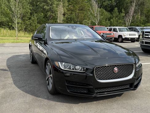 Used 2018 Jaguar XE Prestige RWD image 1