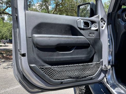 Used 2021 Jeep Wrangler Unlimited Sahara AWD/4WD image 17