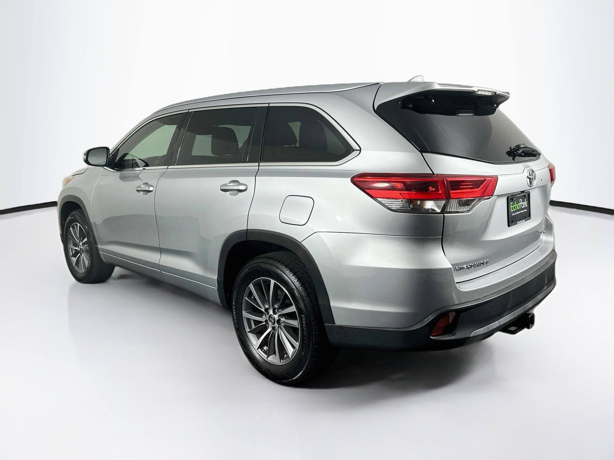 Used 2018 Toyota Highlander XLE FWD image 5