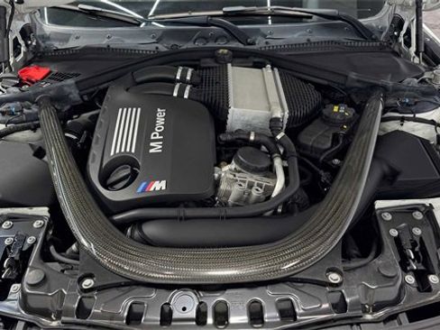 Used 2020 BMW M4 Coupe w/ Competition Package image 29