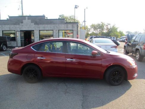 Used 2013 Nissan Sentra SV FWD image 2