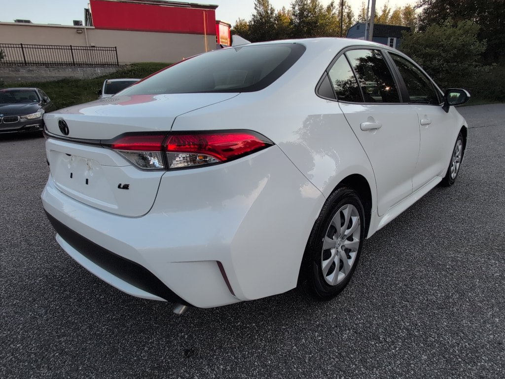 Used 2022 Toyota Corolla LE FWD image 8