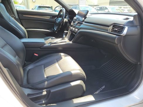 Used 2021 Honda Accord Sport image 12