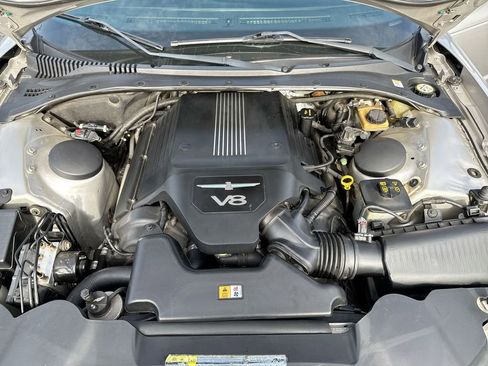 Used 2004 Ford Thunderbird image 22