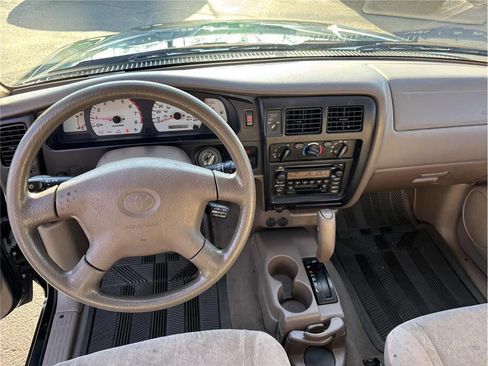 Used 2003 Toyota Tacoma 2WD Xtracab image 10