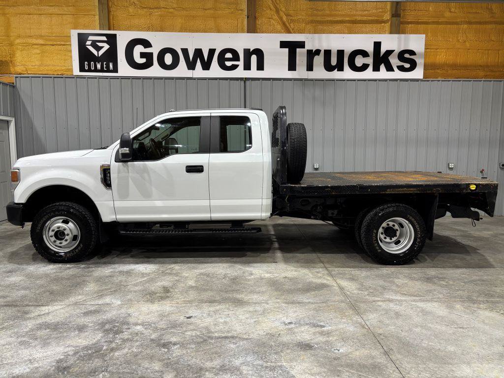 Used 2022 Ford F350 XL w/ Power Equipment Group AWD/4WD image 2
