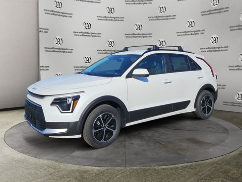 Used 2026 Kia Niro LX FWD image 1