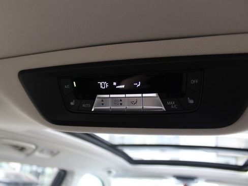 Used 2022 BMW X7 xDrive40i w/ Executive Package AWD/4WD image 33