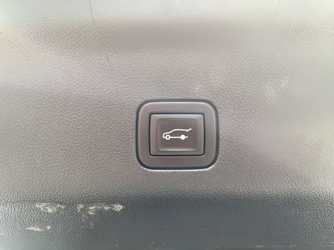 Used 2021 Cadillac Escalade Sport w/ Driver Assist Tech Package AWD/4WD image 15